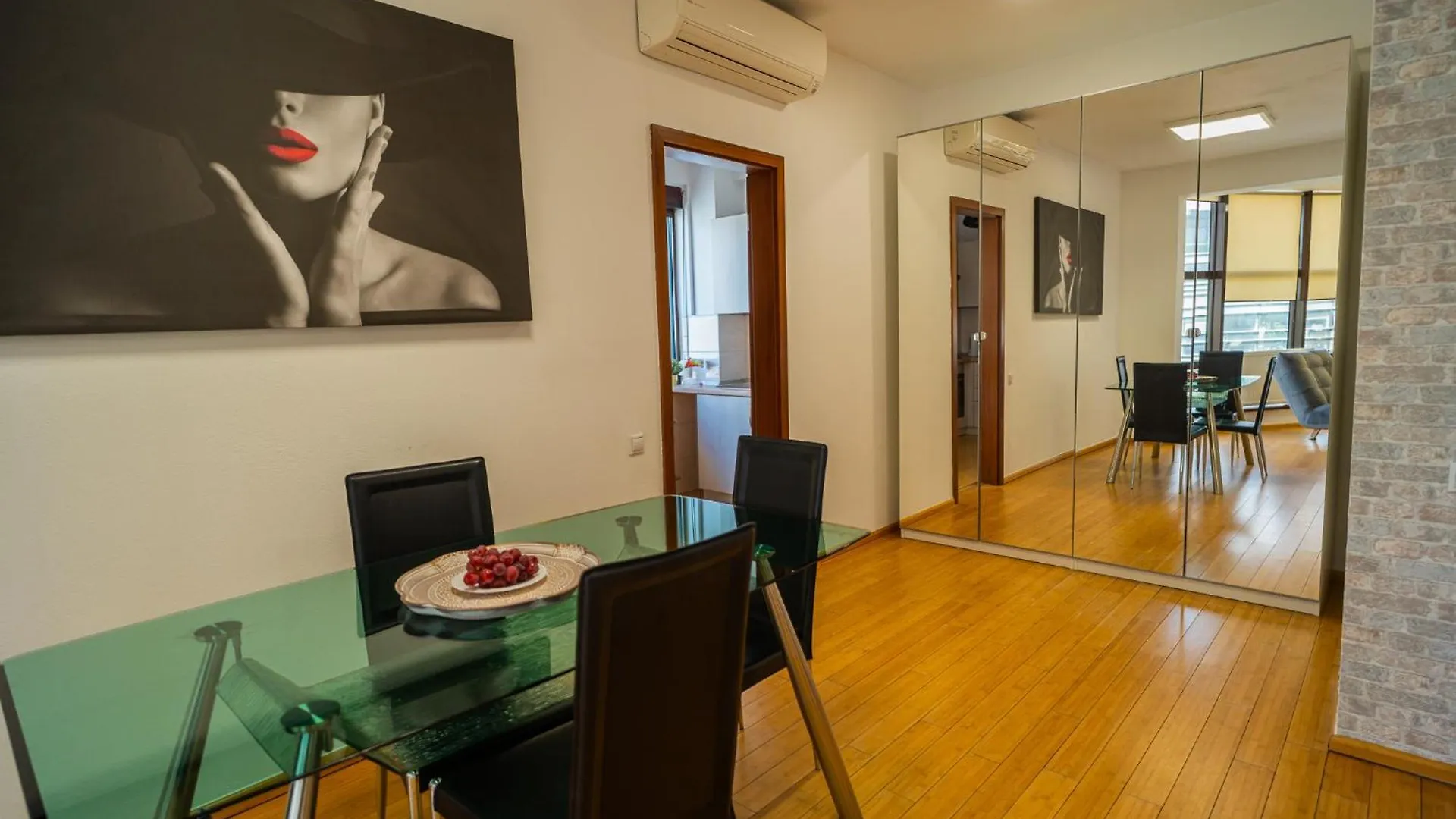 Amazing City View Residences - Penthouse & Apartment Bucarest